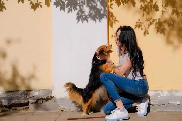 Quelles sont les meilleures façons de réduire la luminosité de votre écran au-delà des paramètres standards sur un OnePlus?